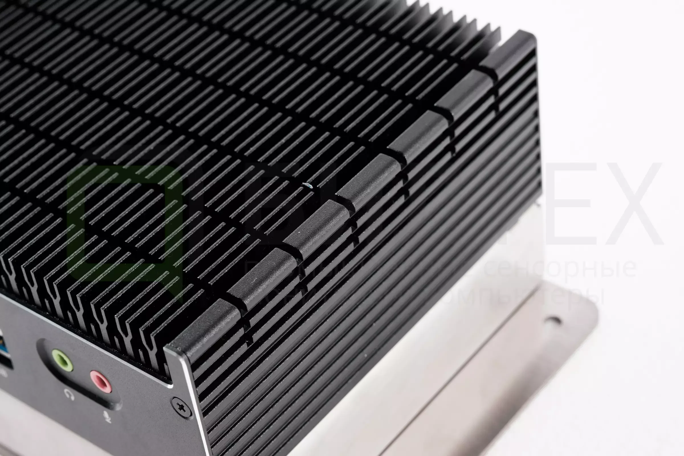 Biltech BT-16-NMK Fanless Industrial Computer - 3
